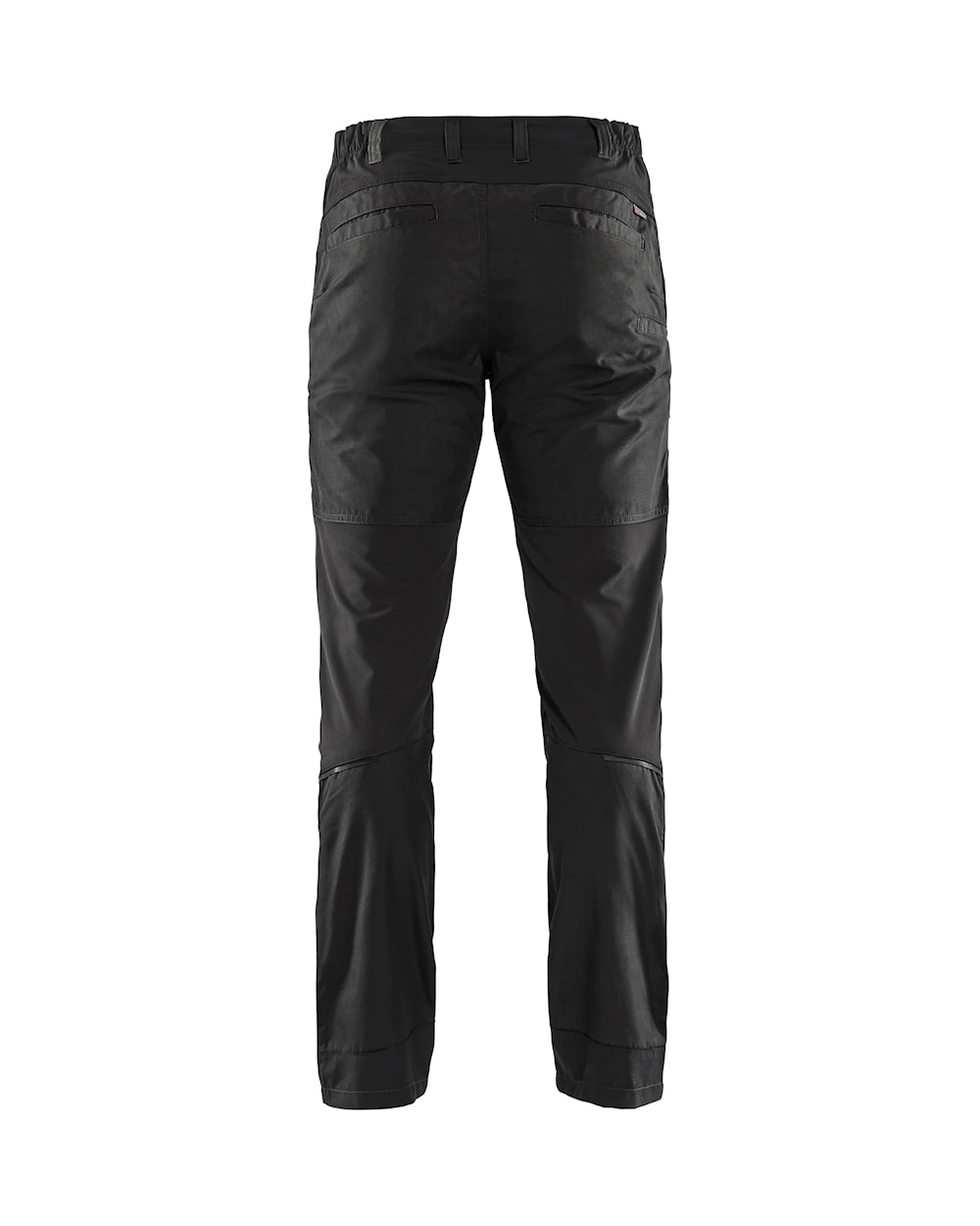 Schwarze Hose mit roten Akzenten und mehreren Taschen, einschließlich großer Taschen an den Oberschenkeln.